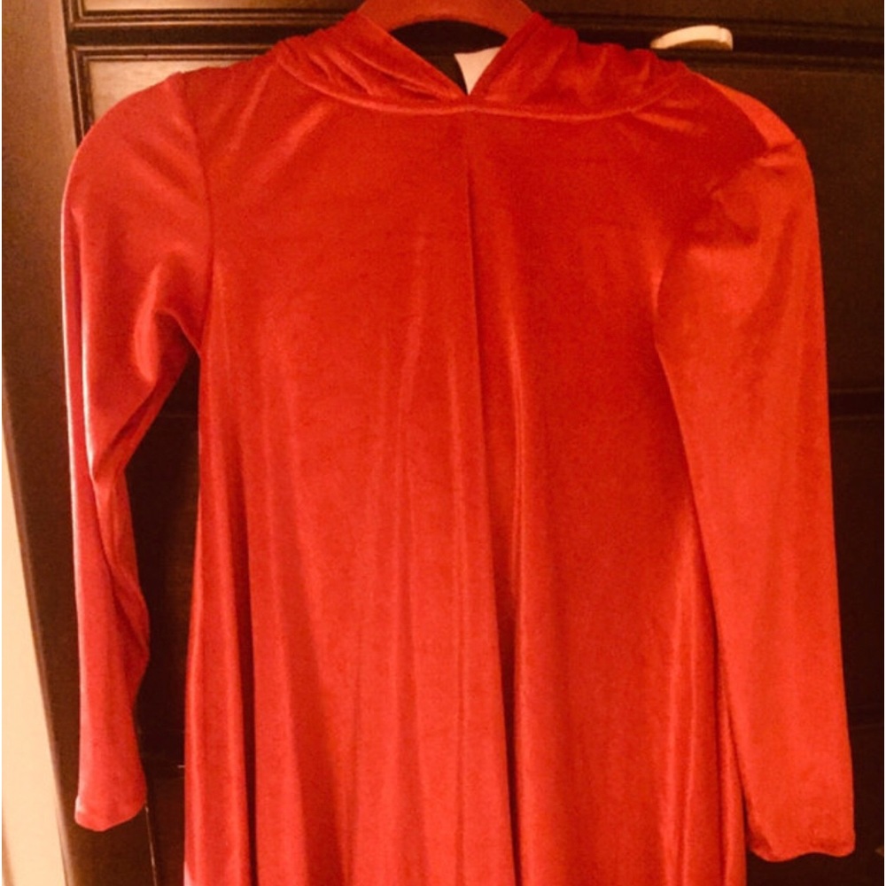 Girl August red velvet hooded dress NWOT